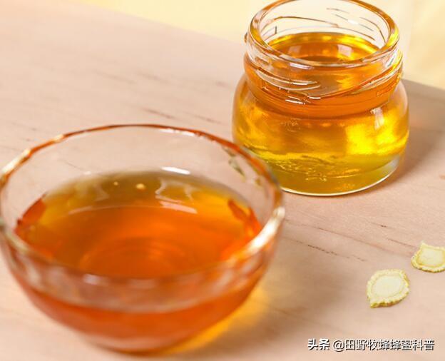 蜂蜜加什么美白淡斑（蜂蜜加什么美白淡斑吃蜂蜜水忌什么）