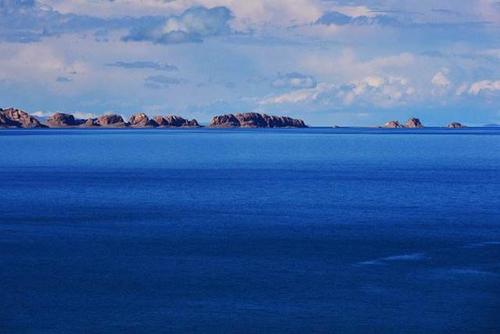 世界上面积最大的湖泊（世界上面积最大的湖泊咸水湖）