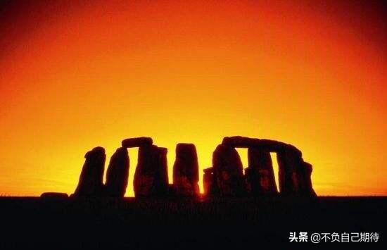 夸父追日的精神（夸父追日的精神四字词语）