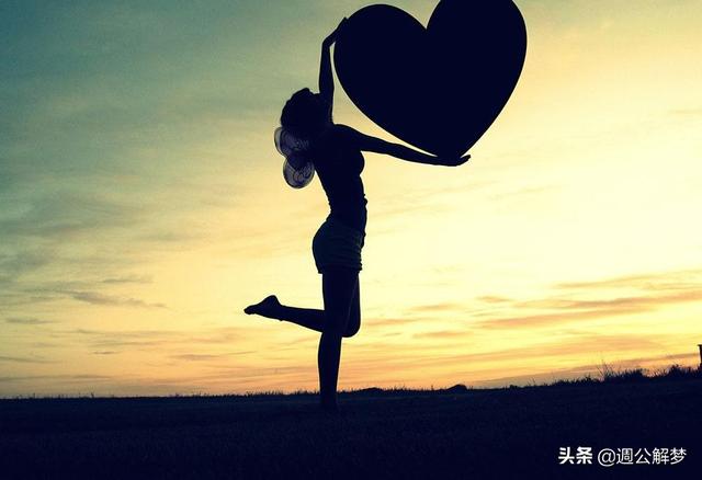 讲女朋友的睡前故事（讲女朋友的睡前故事大全）