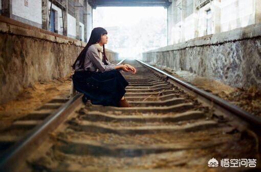 关于爱的名人事例（关于爱的名人故事50字）